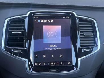Volvo XC90 T8 Recharge AWD — photo 25