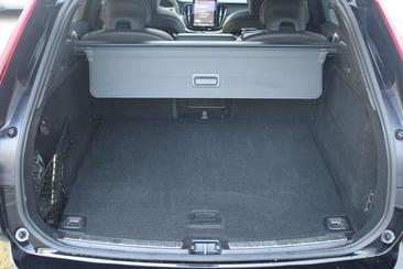 Volvo XC60 T6 Recharge AWD — photo 8