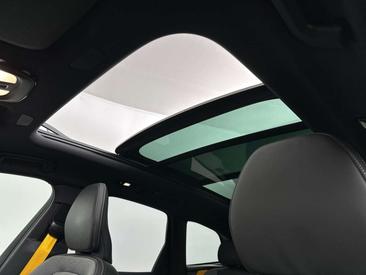 Volvo XC60 B6 AWD — photo 21
