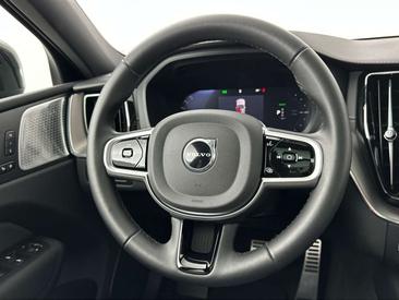 Volvo XC60 B6 AWD — photo 22