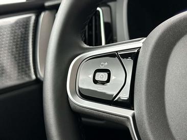 Volvo XC60 B6 AWD — photo 23
