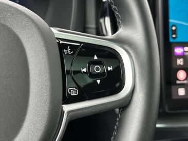 Volvo XC60 B6 AWD — photo 24