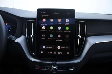 Volvo XC60 T6 Recharge AWD — photo 13