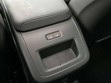 Volvo XC60 B6 AWD — photo 29