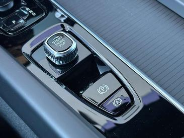 Volvo XC60 T8 Recharge AWD — photo 49