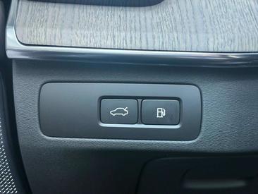 Volvo XC90 T8 Recharge AWD — photo 29