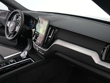 Volvo XC60 T6 Recharge AWD — photo 12