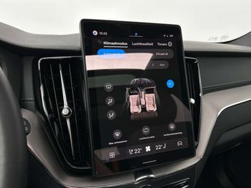Volvo XC60 B6 AWD — photo 40