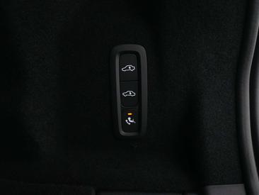 Volvo XC60 T6 Recharge AWD — photo 22