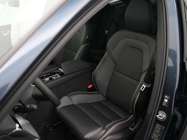 Volvo XC60 T6 Recharge AWD — photo 30