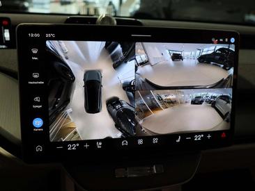 Volvo XC60 — photo 12