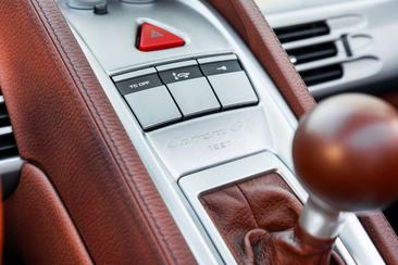 Porsche Carrera GT — photo 10