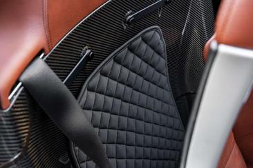 Porsche Carrera GT — photo 15