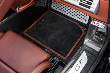 Porsche Carrera GT — photo 16