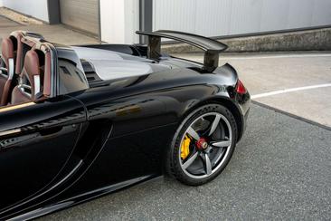 Porsche Carrera GT — photo 36