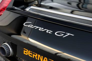 Porsche Carrera GT — photo 44