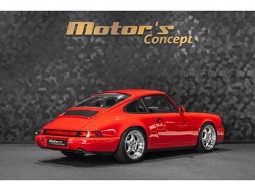 Porsche 911 Carrera 4 — photo 3