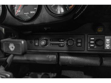 Porsche 911 Carrera 4 — photo 18