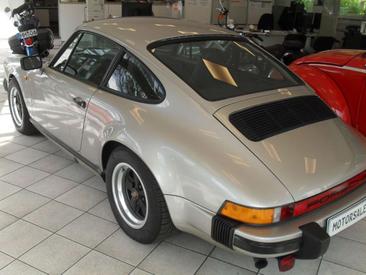 Porsche 911 Cabriolet SC — photo 6