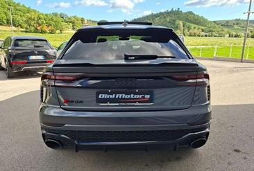 Audi RSQ8 — photo 5