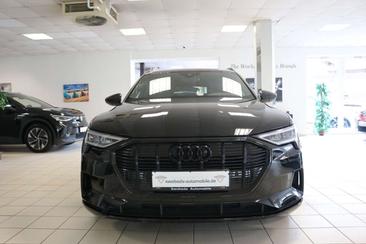 Audi E-tron 50 Quattro — photo 2