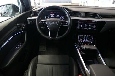 Audi E-tron 50 Quattro — photo 12