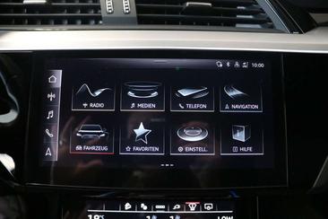 Audi E-tron 50 Quattro — photo 17