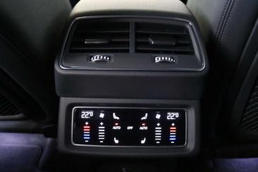 Audi E-tron 50 Quattro — photo 27