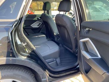 Audi Q3 35 TFSI — photo 11