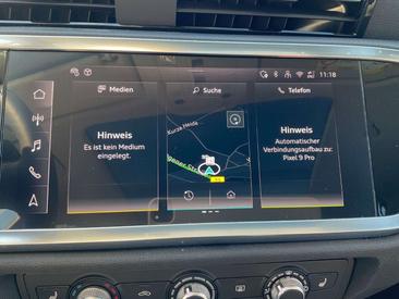 Audi Q3 35 TFSI — photo 18