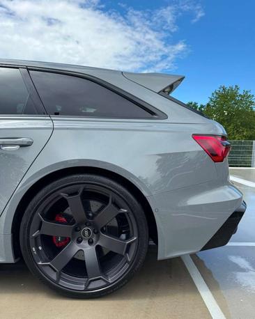 Audi RS6 avant Performance — photo 16