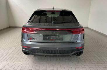 Audi RSQ8 — photo 6