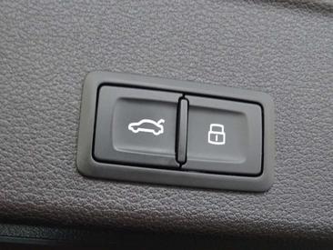 Audi A4 40 TDI — photo 14