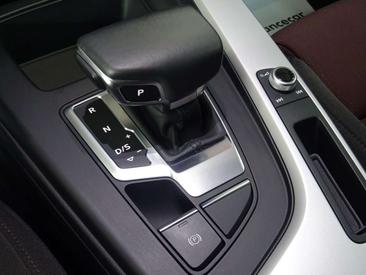 Audi A4 40 TDI Quattro — photo 16