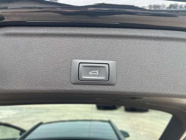 Audi A4 Avant 35 TFSI — photo 22
