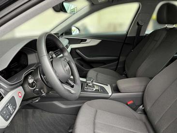 Audi A4 35 TDI — photo 8