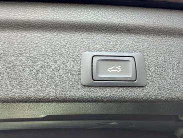 Audi Q3 35 TDI — photo 14