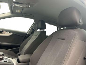 Audi A4 35 TDI — photo 10