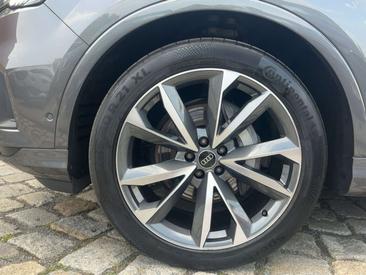 Audi Q7 Competition Plus 50 TDI Quattro — photo 11