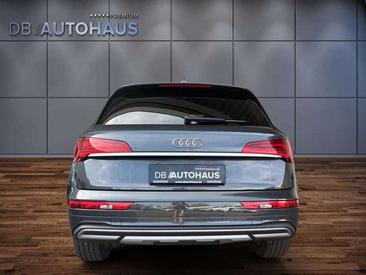 Audi Q5 50 TFSI E Quattro — photo 5