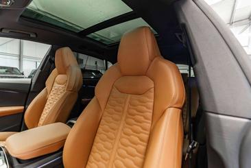 Audi RSQ8 — photo 9