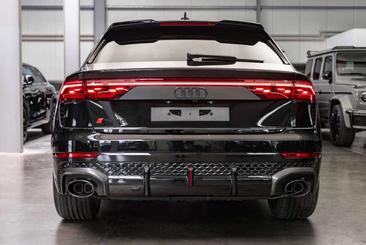Audi RSQ8 — photo 11