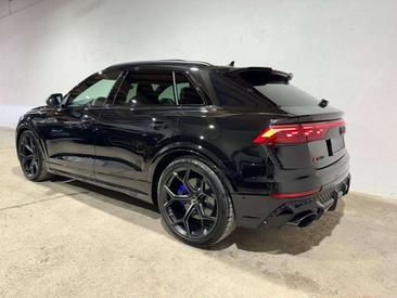 Audi RSQ8 — photo 11