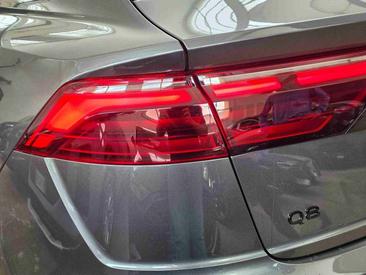 Audi Q8 TFSI E 60 E Quattro — photo 5