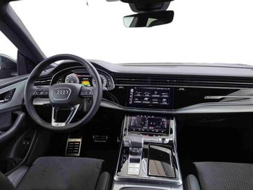 Audi Q8 TFSI E 60 E Quattro — photo 9