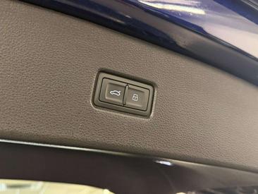Audi Q5 35 TDI — photo 28