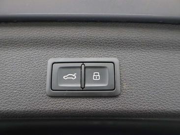 Audi Q3 35 TFSI — photo 10
