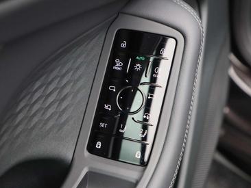 Audi A6 Avant TFSI E 55 E Quattro — photo 20