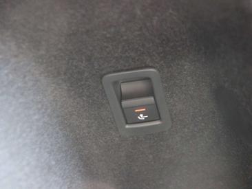 Audi Q3 35 TDI — photo 14