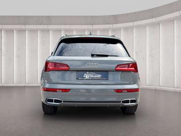 Audi Q5 55 TFSI E Quattro — photo 4